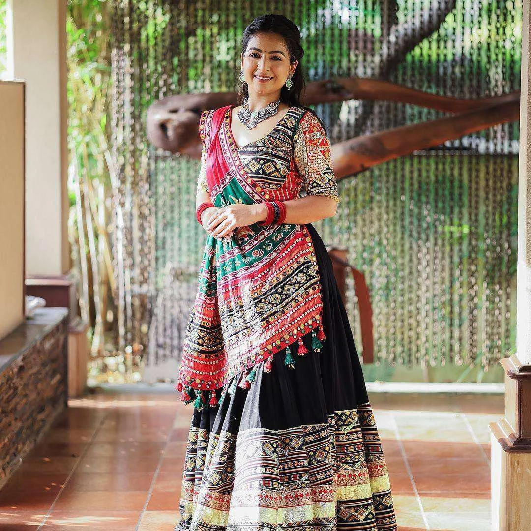 Vardan Ethnic Alc 045 Muslin Cotton Wholesale Lehenga Choli — Wholesale Lehenga, MPA wholesale from Surat — view 3